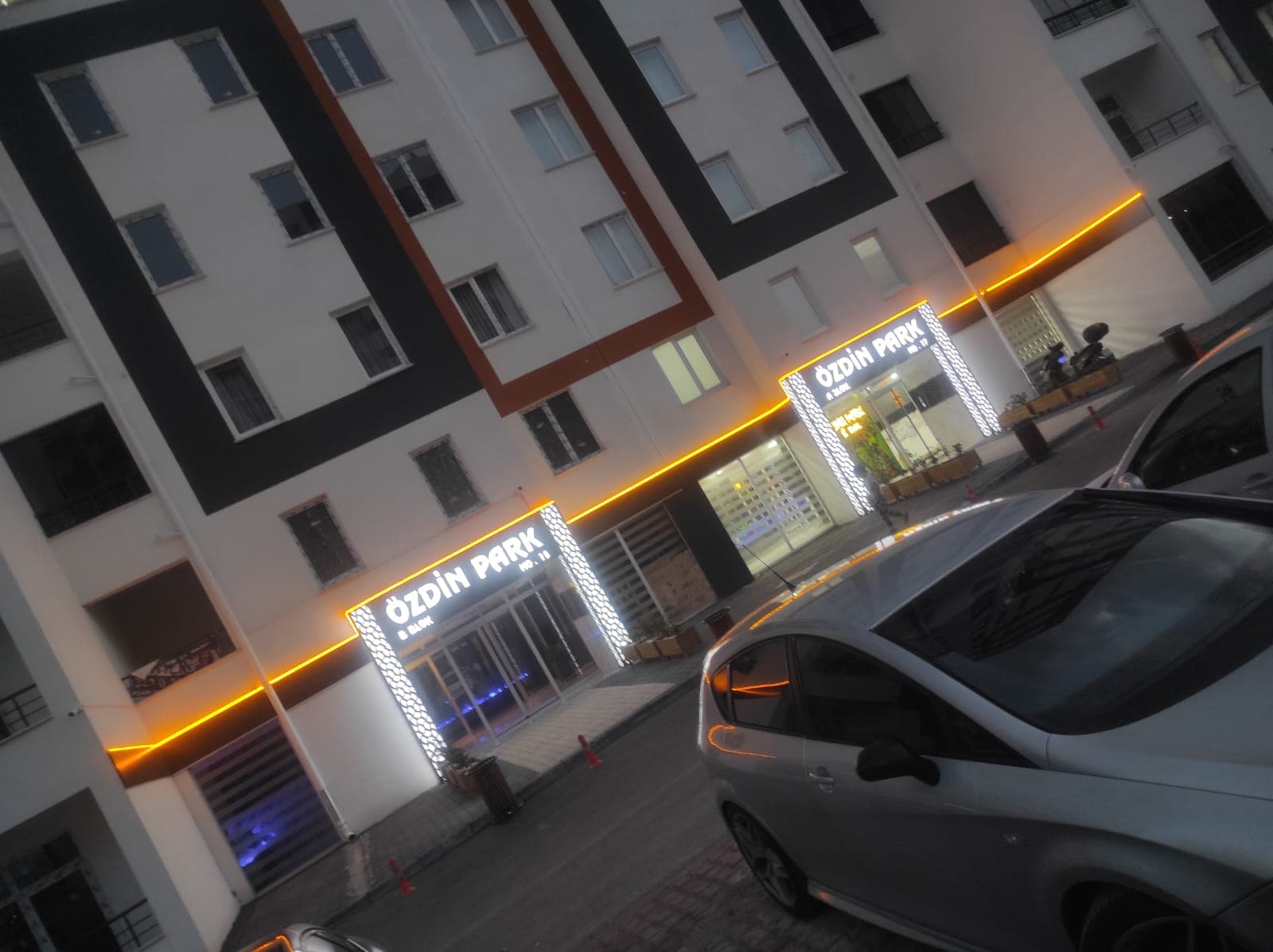 Bina Girişleri — 10